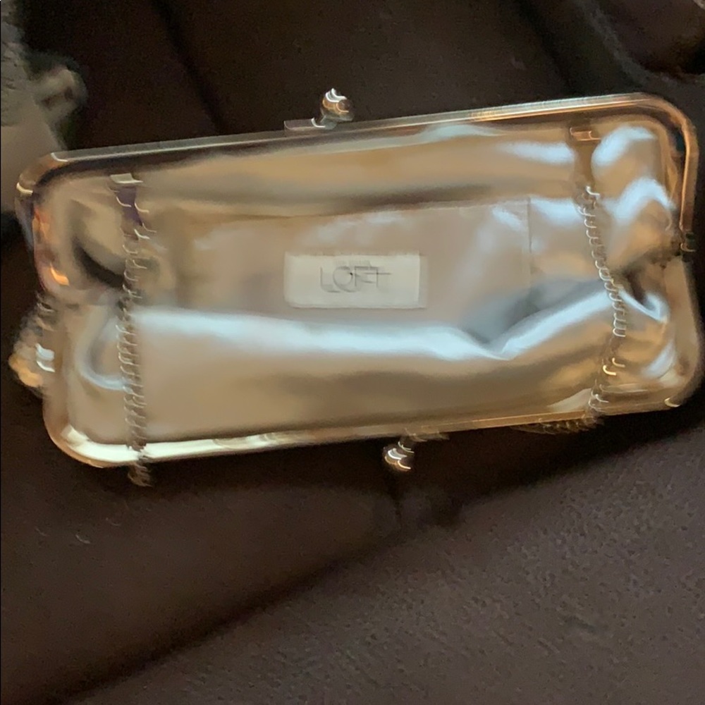 Clutch - Picture 2 of 3